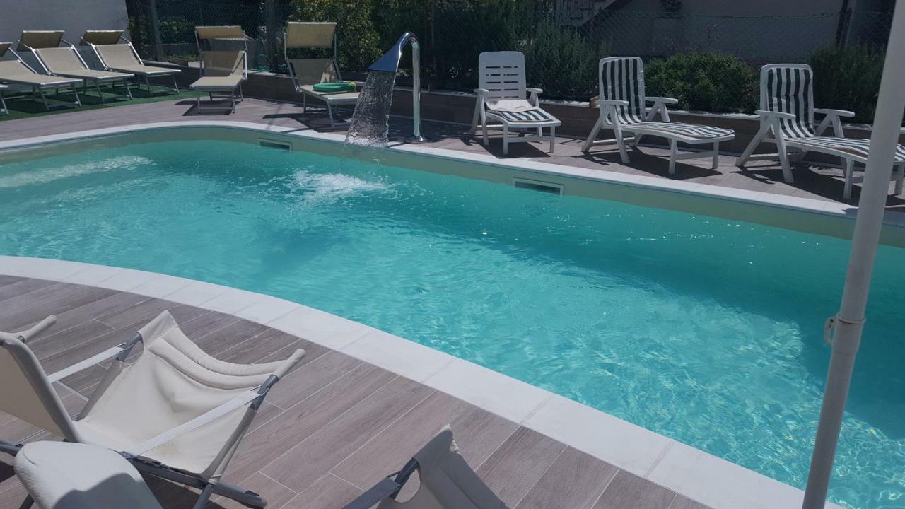 Hotel Orly Cesenatico Exterior photo
